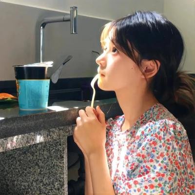 人群中的孩童